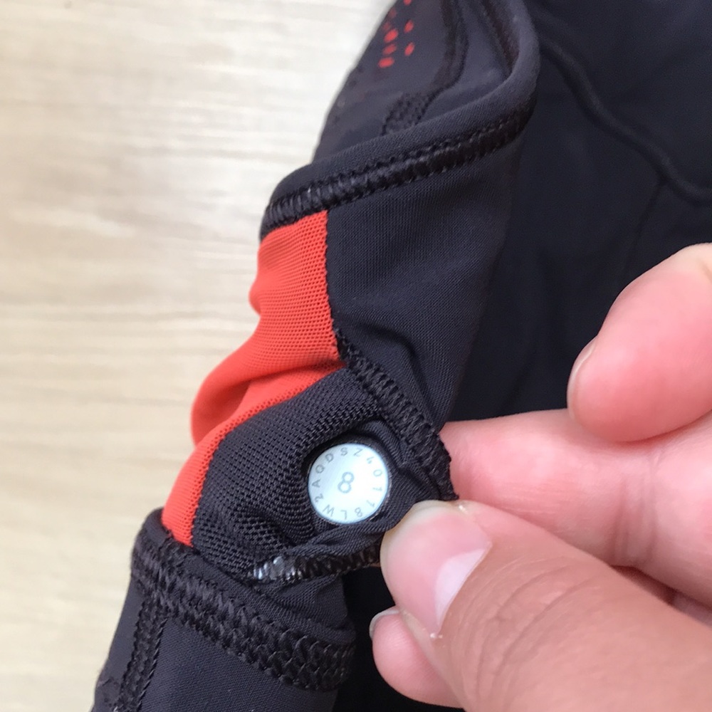 LULULEMON SPORTS TOP BLACK / ORANGE SIZE 8 - Picture 6 of 6